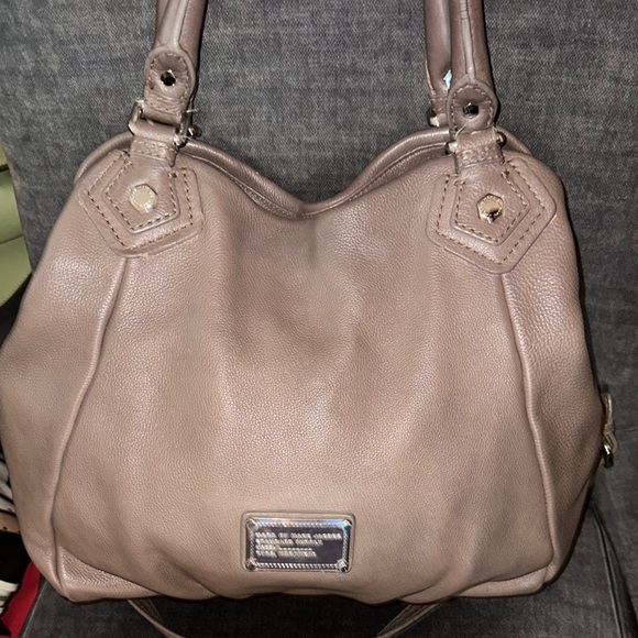 Marc by Marc Jacobs Classic Q Francesca Taupe Pebbled Leather Tote Hobo - Picture 13 of 16